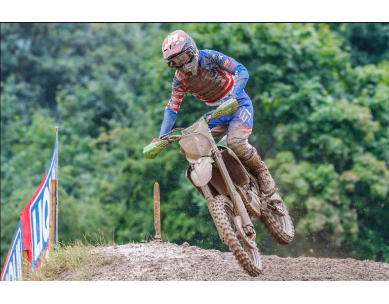 KRT remporte les DEUX courses de qualification à Loket