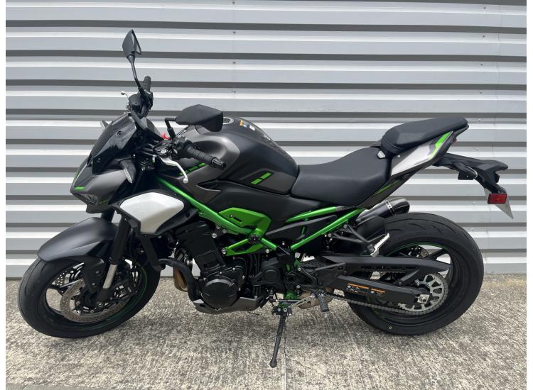 KAWASAKI Z900