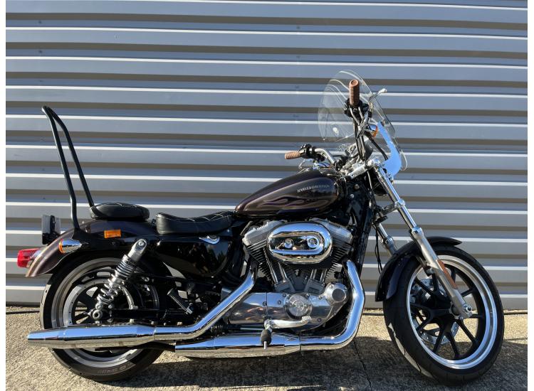 HARLEY-DAVIDSON superlow 883