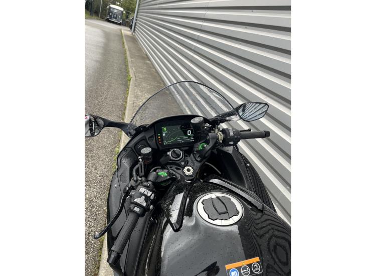 KAWASAKI Ninja H2 SX