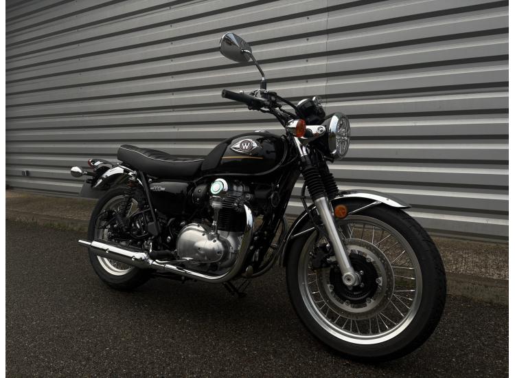 KAWASAKI W800 