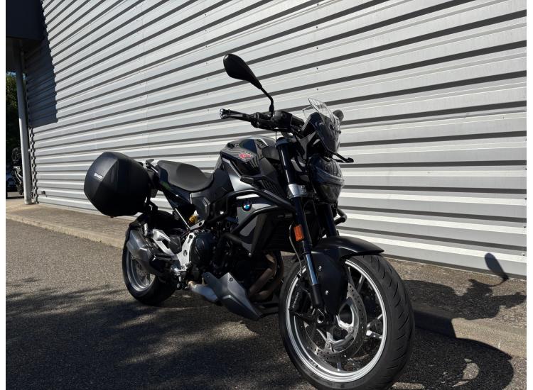 BMW F 900 R