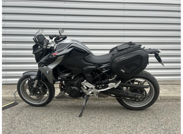 BMW F900 R