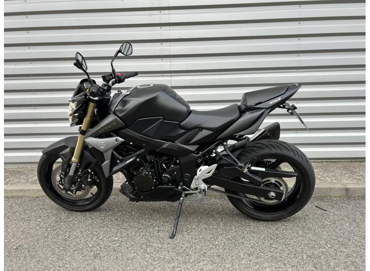 SUZUKI GSR 750 ABS