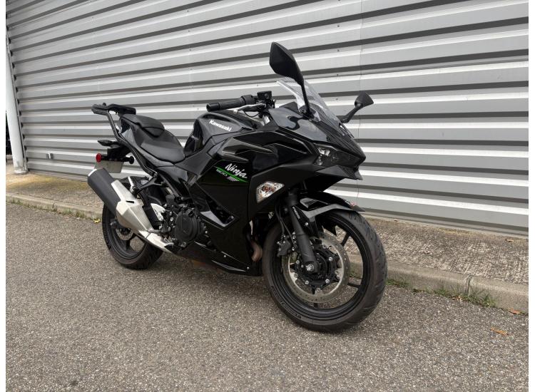 KAWASAKI Ninja 500