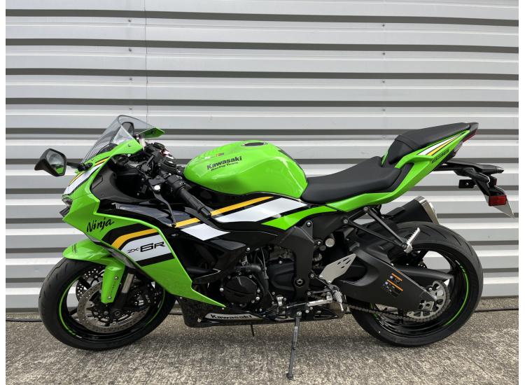 KAWASAKI ZX6R