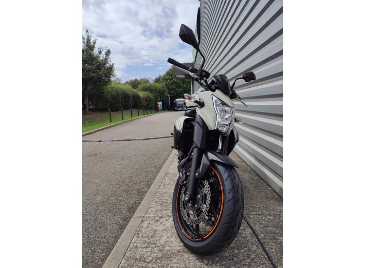 KAWASAKI ER-6