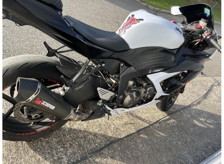 KAWASAKI ZX-6R 636