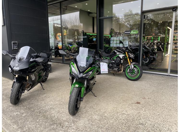 Loue ta Kawasaki ! 